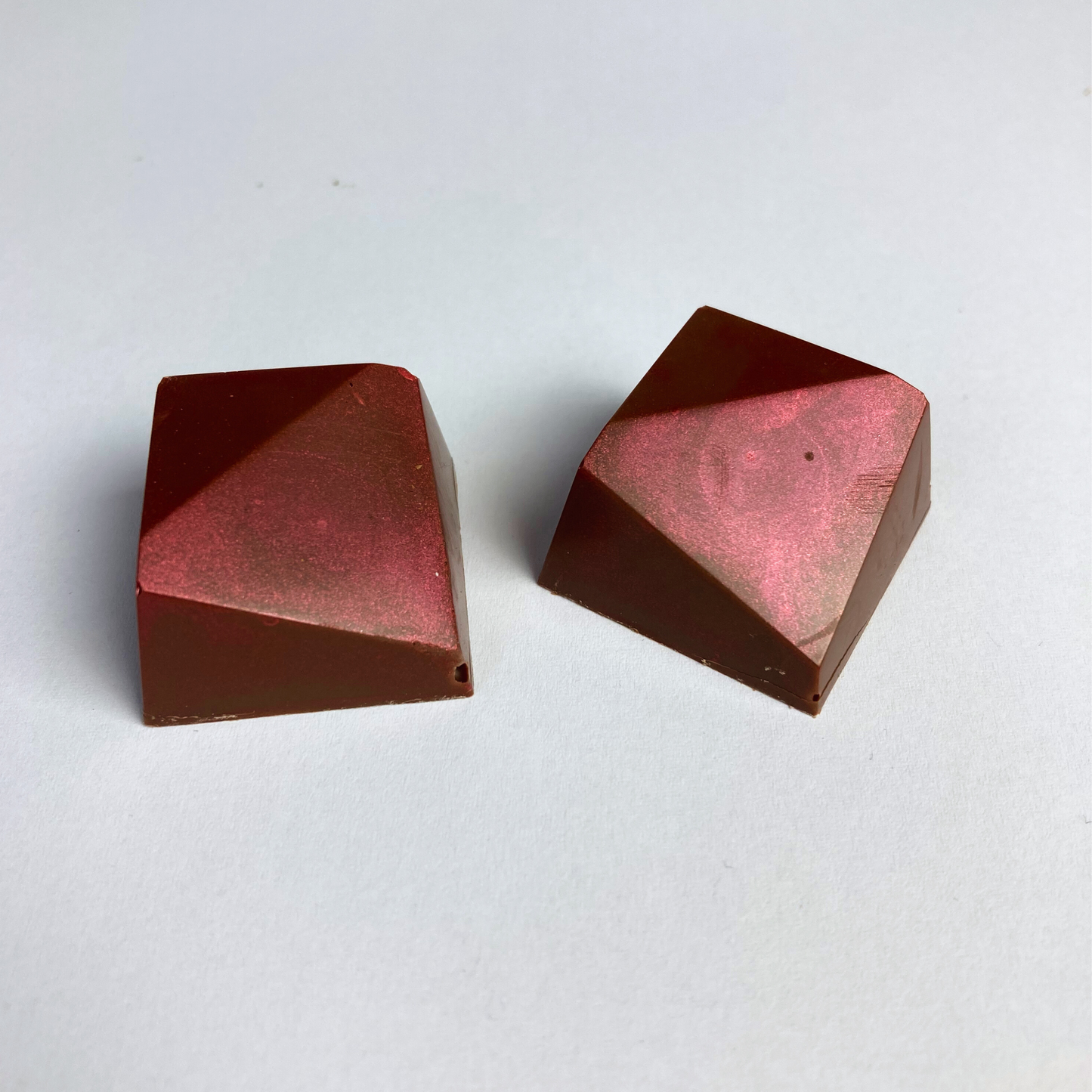 Lys chokolade med cubansk rom - 2 stk.